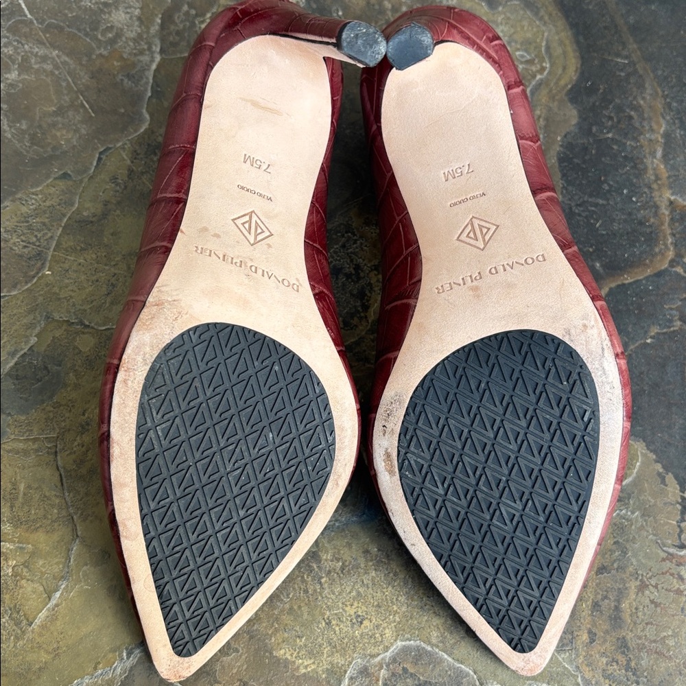 Donald Pliner Ruzana Pump - Picture 10 of 14